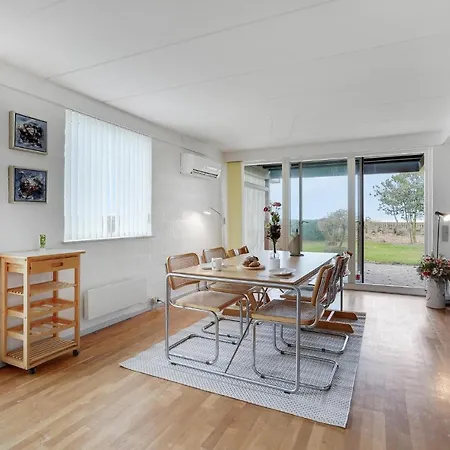 Awesome In With 2 Bedrooms, Sauna And Wifi