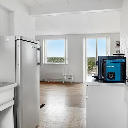 Hébergement de vacances Awesome In With 2 Bedrooms, Sauna And Wifi