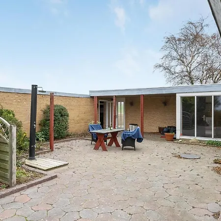 Awesome In With 2 Bedrooms, Sauna And Wifi Hébergement de vacances